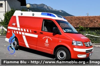 Volkswagen Transporter T5
Vigili del Fuoco
Distretto di Pergine Valsugana
Corpo Volontario di Caldonazzo (TN)
Polisoccorso allestimento Brandshutz-Rosenbauer
VF 7H4 TN
Parole chiave: Volkswagen Transporter_T5 VF7H4TN