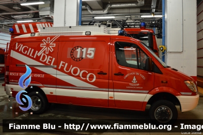 Mercedes-Benz Sprinter 4x4 III serie
Vigili del Fuoco
Distretto delle Giudicarie
Corpo Volontario di Madonna di Campiglio (TN)
Polisoccorso allestimento Brandschutz
VF 7H9 TN
Parole chiave: Mercedes-Benz Sprinter_4x4_IIIserie VF7H9TN