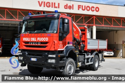 Iveco Trakker 4x4 II serie
Vigili del Fuoco
Unione Distrettuale Alto Garda Ledro (TN)
Assegnata al Corpo Volontario di Riva del Garda
VF 7K3 TN
Parole chiave: Iveco Trakker_4x4_IIserie VF7K3TN