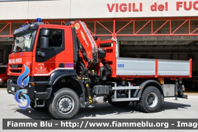 Iveco Trakker 4x4 II serie
Vigili del Fuoco
Unione Distrettuale Alto Garda Ledro (TN)
Assegnata al Corpo Volontario di Riva del Garda
VF 7K3 TN
Parole chiave: Iveco Trakker_4x4_IIserie VF7K3TN