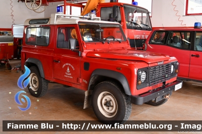 Land Rover Defender 90
Vigili del Fuoco
Unione Distrettuale Alto Garda e Ledro
Corpo Volontario di Tiarno di Sopra
VF 8C9 TN
Parole chiave: Land-Rover Defender_90 VF8C9TN