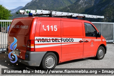 Mercedes-Benz Vito I serie
Vigili del Fuoco
Unione Distrettuale Alto Garda e Ledro
Corpo Volontario di Molina di Ledro
VF 8K4 TN
Parole chiave: Mercedes-Benz Vito_Iserie VF8K4TN