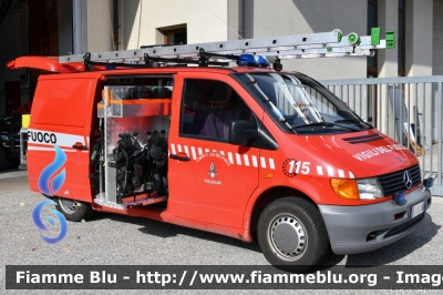 Mercedes-Benz Vito I serie
Vigili del Fuoco
Unione Distrettuale Alto Garda e Ledro
Corpo Volontario di Molina di Ledro
VF 8K4 TN
Parole chiave: Mercedes-Benz Vito_Iserie VF8K4TN