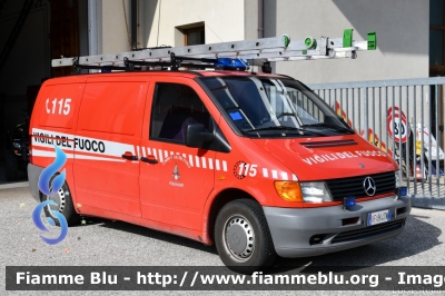 Mercedes-Benz Vito I serie
Vigili del Fuoco
Unione Distrettuale Alto Garda e Ledro
Corpo Volontario di Molina di Ledro
VF 8K4 TN
Parole chiave: Mercedes-Benz Vito_Iserie VF8K4TN