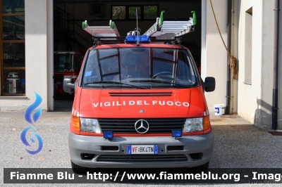 Mercedes-Benz Vito I serie
Vigili del Fuoco
Unione Distrettuale Alto Garda e Ledro
Corpo Volontario di Molina di Ledro
VF 8K4 TN
Parole chiave: Mercedes-Benz Vito_Iserie VF8K4TN