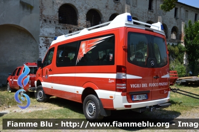 Mercedes-Benz Sprinter 4x4 III serie
Vigili del Fuoco
Unione Distrettuale delle Giudicarie
Corpo Volontario di Pinzolo (TN)
Allestimento Brandschutz
VF 8K5 TN
Parole chiave: Mercedes-Benz Sprinter_4x4_IIIserie VF8K5TN