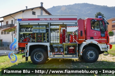 Iveco EuroCargo 150E30 4x4 III serie
Vigili del Fuoco
Unione Distrettuale di Trento
Corpo Volontario di Terlago (TN)
Allestimento Iveco Magirus
VF 9L0 TN
Parole chiave: Iveco EuroCargo_150E30_4x4_IIIserie VF9L0TN