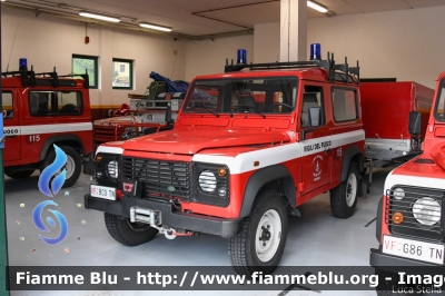 Land Rover Defender 90
Vigili del Fuoco
Unione Distrettuale di Primiero
Corpo Volontario del Consorzio del Primiero (TN)
VF 9D9 TN
Parole chiave: Land-Rover Defender90 VF9C0TN VFG86TN