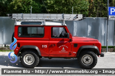 Land Rover Defender 90
Vigili del Fuoco
Unione Distrettuale di Trento
Corpo Volontario di Baselga del Bondone (TN)
Allestimento Kofler Fahrzeugbau
VF 9C4 TN
Parole chiave: Land-Rover Defender_90 VF9C4TN