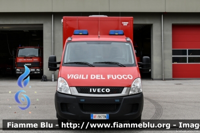 Iveco Daily IV serie restyle
Vigili del Fuoco 
Unione Distrettuale Alto Garda Ledro (TN)
Assegnata al Corpo Volontario di Arco (TN)
Allestimento Kofler Fahrzeugbau 
VF 9H7 TN
Parole chiave: Iveco Daily_IVserie_restyle VF9H7TN