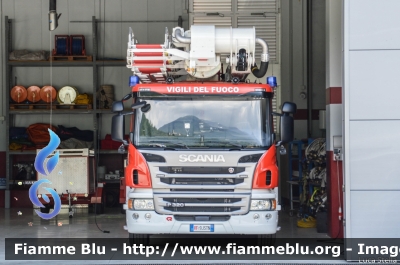 Scania P320 II serie
Vigili del Fuoco
Unione distrettuale della Valsugana e Tesino 
Veicolo ospitato dal Corpo Vigili del Fuoco di Borgo Valsugana (TN)
Piattaforma aerea B34 da 34 metri allestimento Rosenbauer
VF 9J5 TN
Parole chiave: Scania P320_IIserie VF9J5TN