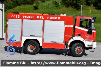 Iveco EuroCargo 135E24 4x4 I serie
Vigili del Fuoco
Unione distrettuale di Mezzolombardo
Corpo Volontario di Andalo (TN)
Allestimento Iveco Magirus Grizzly
VF F13 TN
Parole chiave: Iveco EuroCargo_135E24_4x4_Iserie VFF13TN