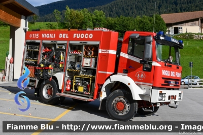 Iveco EuroCargo 135E24 4x4 I serie
Vigili del Fuoco
Unione distrettuale di Mezzolombardo
Corpo Volontario di Andalo (TN)
Allestimento Iveco Magirus Grizzly
VF F13 TN
Parole chiave: Iveco EuroCargo_135E24_4x4_Iserie VFF13TN