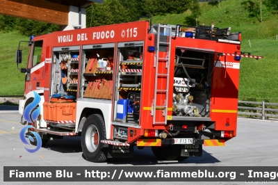 Iveco EuroCargo 135E24 4x4 I serie
Vigili del Fuoco
Unione distrettuale di Mezzolombardo
Corpo Volontario di Andalo (TN)
Allestimento Iveco Magirus Grizzly
VF F13 TN
Parole chiave: Iveco EuroCargo_135E24_4x4_Iserie VFF13TN