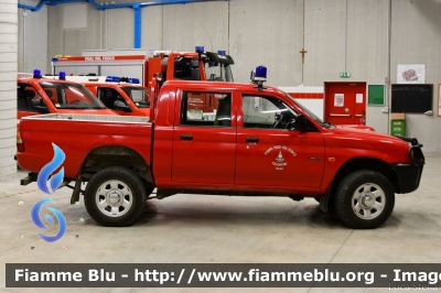 Mitsubishi L200 III serie
Vigili del Fuoco
Unione Distrettuale di Trento
Corpo Volontario di Terlago(TN)
VF F97 TN
Parole chiave: Mitsubishi L200_IIIserie VFF97TN