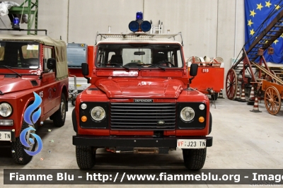 Land Rover Defender 90
Vigili del Fuoco
Unione Distrettuale di Trento
Corpo Volontario di Terlago(TN)
VF J23 TN
Parole chiave: Land-Rover Defender_90 VFJ23TN