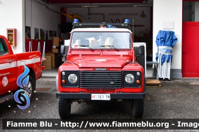 Land Rover Defender 110
Vigili del Fuoco
Unione distrettuale di Fassa
Corpo Volontario di Canazei (TN)
VF 1E1 TN
Parole chiave: Land-Rover Defender_110 VF1e1tn