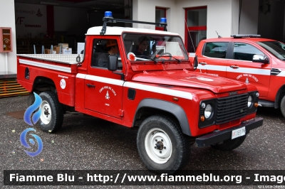 Land Rover Defender 110
Vigili del Fuoco
Unione distrettuale di Fassa
Corpo Volontario di Canazei (TN)
VF 1E1 TN
Parole chiave: Land-Rover Defender_110 VF1e1tn