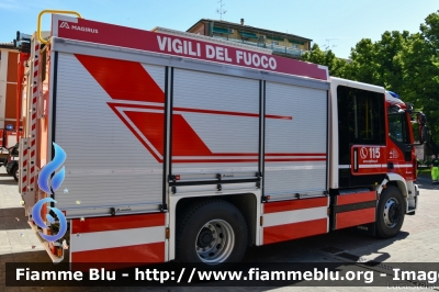 Iveco EuroCargo 180E32 IV serie
Vigili del Fuoco
Comando Provinciale di Bologna
Distaccamento Volontario di San Pietro in Casale
Allestimento Magirus
Festa della Repubblica 2019
Parole chiave: Iveco EuroCargo_180E32_IVserie Festa_della_Repubblica_2019