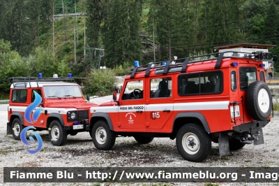 Land Rover Defender 
Vigili del Fuoco
Unione Distrettuale di Primiero
Corpo Volontario di Canal San Bovo (TN)
VF 2E4 TN 
VF 3D0 TN
Parole chiave: Land-Rover Defender VF2E4TN VF3D0TN