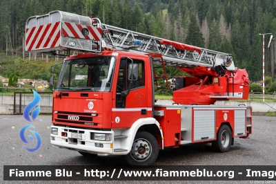 Iveco Eurocargo 120E23 I serie
Vigili del Fuoco
Unione distrettuale di Fassa
Corpo Volontario di Canazei (TN)
Allestimento Iveco Magirus
VF C23 TN
Parole chiave: Iveco Eurocargo_120E23_Iserie vfc23tn