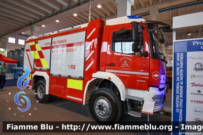 Mercedes-Benz Atego 4x4 IV serie
Vigili del Fuoco
Unione Distrettuale delle Giudicarie
Corpo Volontario di Bolbeno-Zuclo (TN)
Allestimento Fulmix
VF 7D7 TN
Parole chiave: Mercedes-Benz Atego_4x4_IVserie VF7D7TN Reas_2018