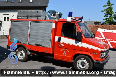 Fiat Ducato I serie
Vigili del Fuoco
Distretto di Pergine Valsugana
Corpo Volontario di Caldonazzo (TN)
Polisoccorso allestimento Baribbi
Carro allagamenti
VF A45 TN
Parole chiave: Fiat Ducato_Iserie VFA45TN