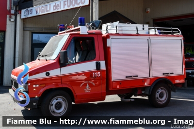 Fiat Ducato I serie
Vigili del Fuoco
Distretto di Pergine Valsugana
Corpo Volontario di Caldonazzo (TN)
Polisoccorso allestimento Baribbi
Carro allagamenti
VF A45 TN
Parole chiave: Fiat Ducato_Iserie VFA45TN