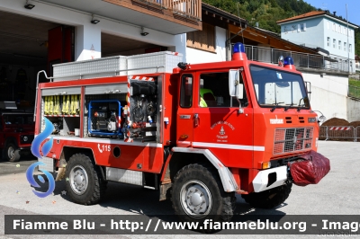 Iveco 75PC
Vigili del Fuoco
Distretto di Pergine Valsugana
Corpo Volontario di Centa San Nicolò (TN)
Autobotte allestimento Rosenbauer
VF A82 TN
Parole chiave: Iveco 75PC VFA82TN