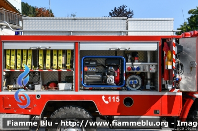 Iveco 75PC
Vigili del Fuoco
Distretto di Pergine Valsugana
Corpo Volontario di Centa San Nicolò (TN)
Autobotte allestimento Rosenbauer
VF A82 TN
Parole chiave: Iveco 75PC VFA82TN