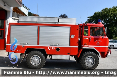 Iveco 75PC
Vigili del Fuoco
Distretto di Pergine Valsugana
Corpo Volontario di Centa San Nicolò (TN)
Autobotte allestimento Rosenbauer
VF A82 TN
Parole chiave: Iveco 75PC VFA82TN