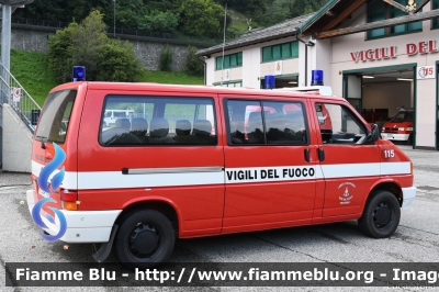 Volkswagen Transporter T4
Vigili del Fuoco
Unione Distrettuale di Primiero
Corpo Volontario del Consorzio del Primiero (TN)
VF B04 TN
Parole chiave: Volkswagen Transporter_T4 VFB04TN