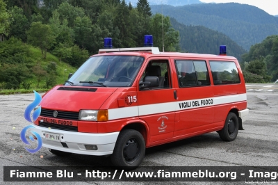 Volkswagen Transporter T4
Vigili del Fuoco
Unione Distrettuale di Primiero
Corpo Volontario del Consorzio del Primiero (TN)
VF B04 TN
Parole chiave: Volkswagen Transporter_T4 VFB04TN