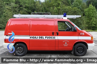 Volkswagen Transporter T4
Vigili del Fuoco
Unione Distrettuale di Primiero
Corpo Volontario del Consorzio del Primiero (TN)
Allestimento Rosenbauer
VF B05 TN
Parole chiave: Volkswagen Transporter_T4 VFB05TN