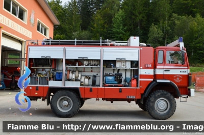 Iveco 110-17 4x4
Vigili del Fuoco
Distretto di Trento
Corpo Volontario di Lavarone
Autobotte allestimento BAribbi
 VF B33 TN
Parole chiave: Iveco 110-17_4x4 VFB33TN