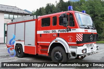 Mercedes-Benz 1227 4x4
Vigili del Fuoco
Unione Distrettuale di Primiero
Corpo Volontario del Consorzio del Primiero (TN)
Allestimento Rosenbauer
VF B80 TN
Parole chiave: Mercedes-Benz 1227_4x4 VFB80TN