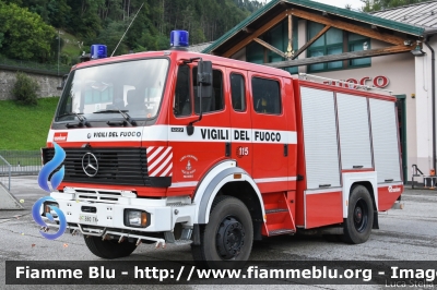 Mercedes-Benz 1227 4x4
Vigili del Fuoco
Unione Distrettuale di Primiero
Corpo Volontario del Consorzio del Primiero (TN)
Allestimento Rosenbauer
VF B80 TN
Parole chiave: Mercedes-Benz 1227_4x4 VFB80TN