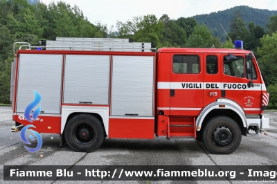 Mercedes-Benz 1227 4x4
Vigili del Fuoco
Unione Distrettuale di Primiero
Corpo Volontario del Consorzio del Primiero (TN)
Allestimento Rosenbauer
VF B80 TN
Parole chiave: Mercedes-Benz 1227_4x4 VFB80TN