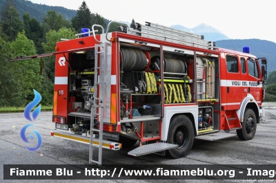 Mercedes-Benz 1227 4x4
Vigili del Fuoco
Unione Distrettuale di Primiero
Corpo Volontario del Consorzio del Primiero (TN)
Allestimento Rosenbauer
VF B80 TN
Parole chiave: Mercedes-Benz 1227_4x4 VFB80TN