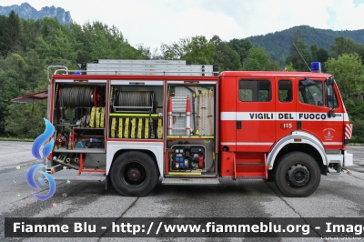 Mercedes-Benz 1227 4x4
Vigili del Fuoco
Unione Distrettuale di Primiero
Corpo Volontario del Consorzio del Primiero (TN)
Allestimento Rosenbauer
VF B80 TN
Parole chiave: Mercedes-Benz 1227_4x4 VFB80TN