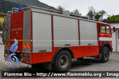 Iveco 160F26
Vigili del Fuoco 
Unione Distrettuale Alto Garda Ledro (TN)
Assegnata al Corpo Volontario di Dro
Allestimento Baribbi
VF C33 TN
Parole chiave: Iveco 160F26 VFC33TN