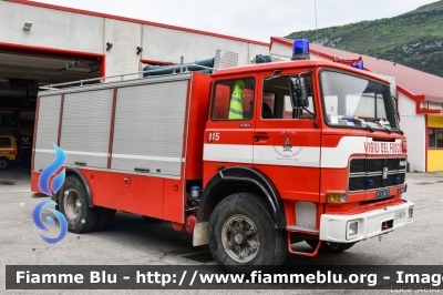 Iveco 160F26
Vigili del Fuoco 
Unione Distrettuale Alto Garda Ledro (TN)
Assegnata al Corpo Volontario di Dro
Allestimento Baribbi
VF C33 TN
Parole chiave: Iveco 160F26 VFC33TN