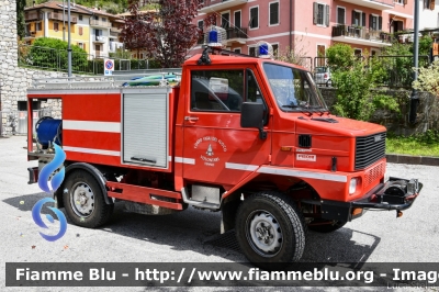 Bremach GR 4.5
Vigili del Fuoco
Unione Distrettuale Alto Garda e Ledro
Corpo Volontario di Tenno
Allestimento Pisoni
VF C96 TN
Parole chiave: Bremach GR_4.5 VFC96TN