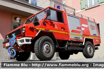 Iveco VM90
Vigili del Fuoco
Unione Distrettuale Alto Garda e Ledro
Corpo Volontario di Tiarno di Sopra
Allestimento Kofler Fahrzeugbau 
VF D00 TN
Parole chiave: Iveco VM90 VFD00TN