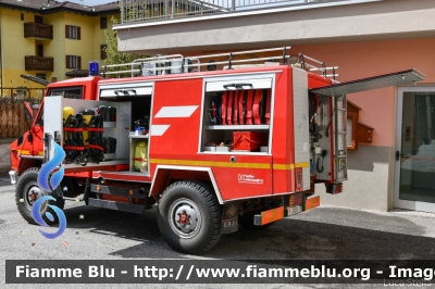 Iveco VM90
Vigili del Fuoco
Unione Distrettuale Alto Garda e Ledro
Corpo Volontario di Tiarno di Sopra
Allestimento Kofler Fahrzeugbau 
VF D00 TN
Parole chiave: Iveco VM90 VFD00TN