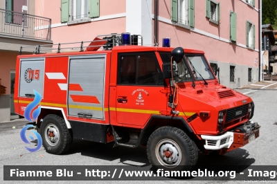 Iveco VM90
Vigili del Fuoco
Unione Distrettuale Alto Garda e Ledro
Corpo Volontario di Tiarno di Sopra
Allestimento Kofler Fahrzeugbau 
VF D00 TN
Parole chiave: Iveco VM90 VFD00TN