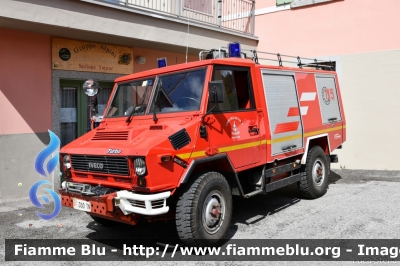 Iveco VM90
Vigili del Fuoco
Unione Distrettuale Alto Garda e Ledro
Corpo Volontario di Tiarno di Sopra
Allestimento Kofler Fahrzeugbau 
VF D00 TN
Parole chiave: Iveco VM90 VFD00TN