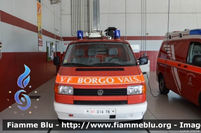 Volkswagen Transporter T4
Vigili del Fuoco
Unione distrettuale della Valsugana e Tesino
Corpo Volontario di Borgo Valsugana (TN)
Polisoccorso allestimento Rosenbauer
VF D14 TN
Parole chiave: Volkswagen Transporter_ VFD14TN