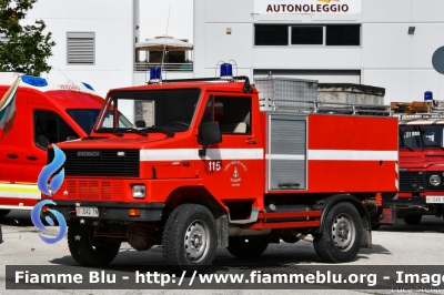 Bremach GR4.5
Vigili del Fuoco
Unione Distrettuale di Trento
Corpo Volontario di Vezzano (TN)
Allestimento Baribbi 
VF D42 TN
Parole chiave: Bremach GR4.5 VFD42TN