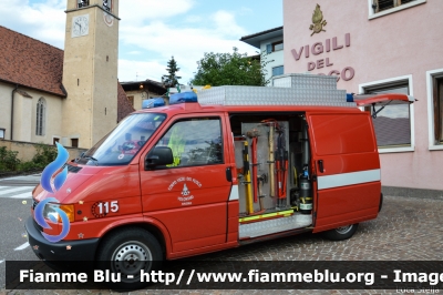 Volkswagen Transporter T4 Syncro
Vigili del Fuoco
Distretto di Fondo
Corpo Volonatrio di Malgolo (TN)
Allestimento Brandschutz
VF E75 TN
Parole chiave: Volkswagen Transporter_T4_Syncro VFE75TN